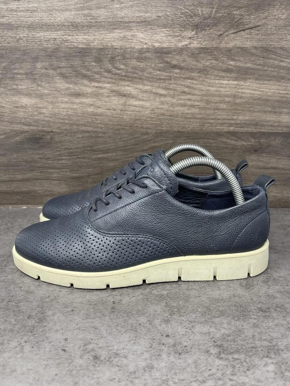 ECCO Bella Leather Sneakers Womens Size 8 (39) Blue White Casual
